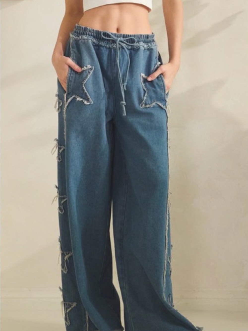 Sage & Fig Frayed Star Patch Wide-Leg Denim Pant - Picture 3 of 4
